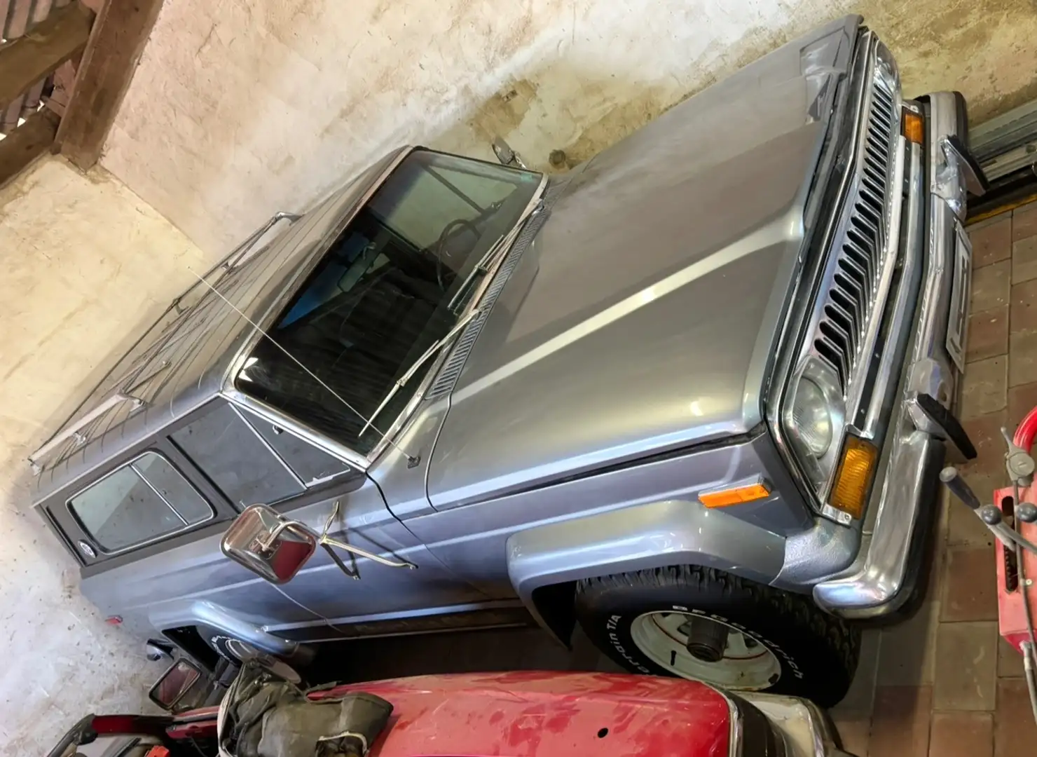 Jeep Wagoneer Chief V8 H Kennzeichen Gris - 1