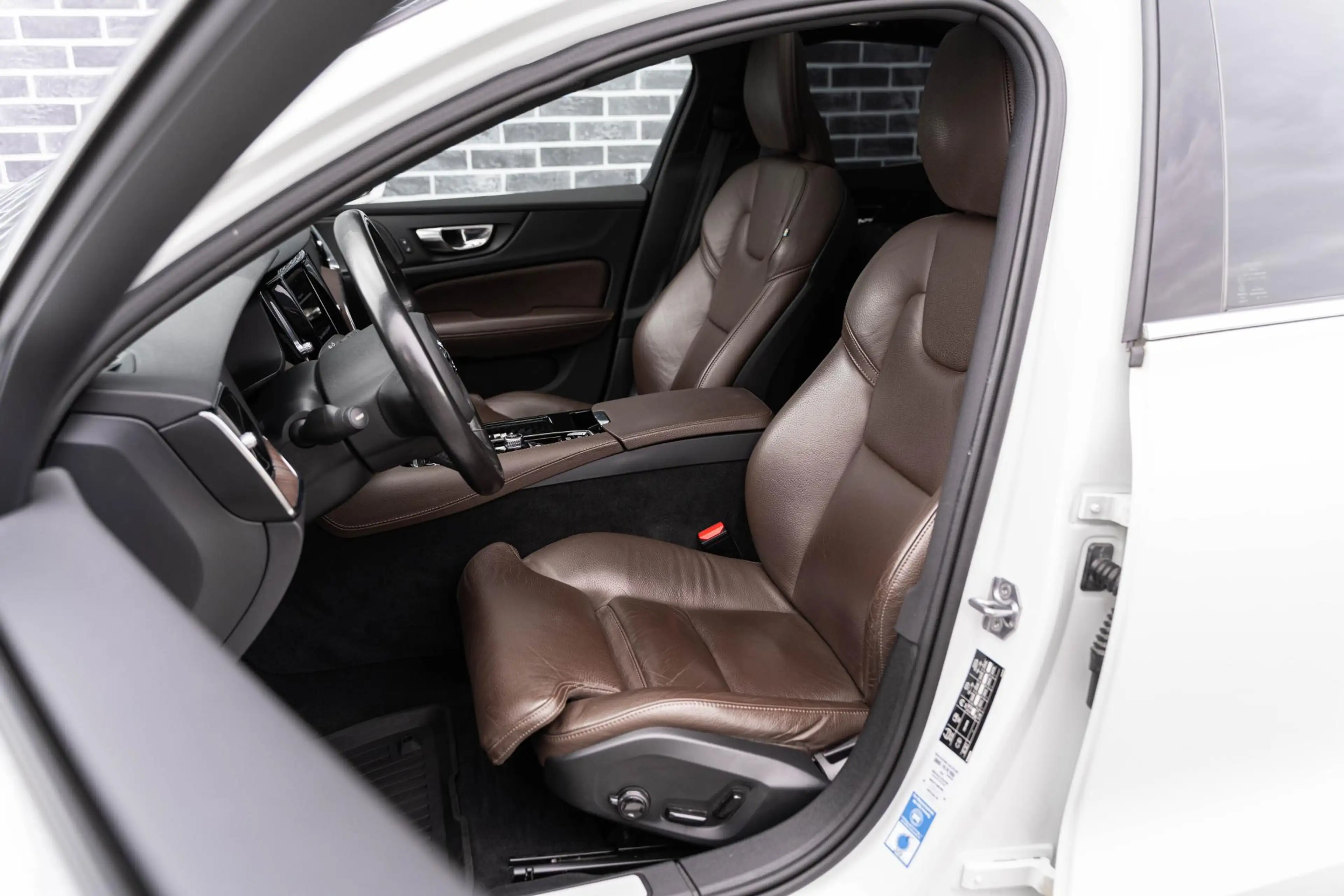 Volvo S60 2.0 Recharge T8 AWD Inscription | Adaptieve Cruise — photo 13
