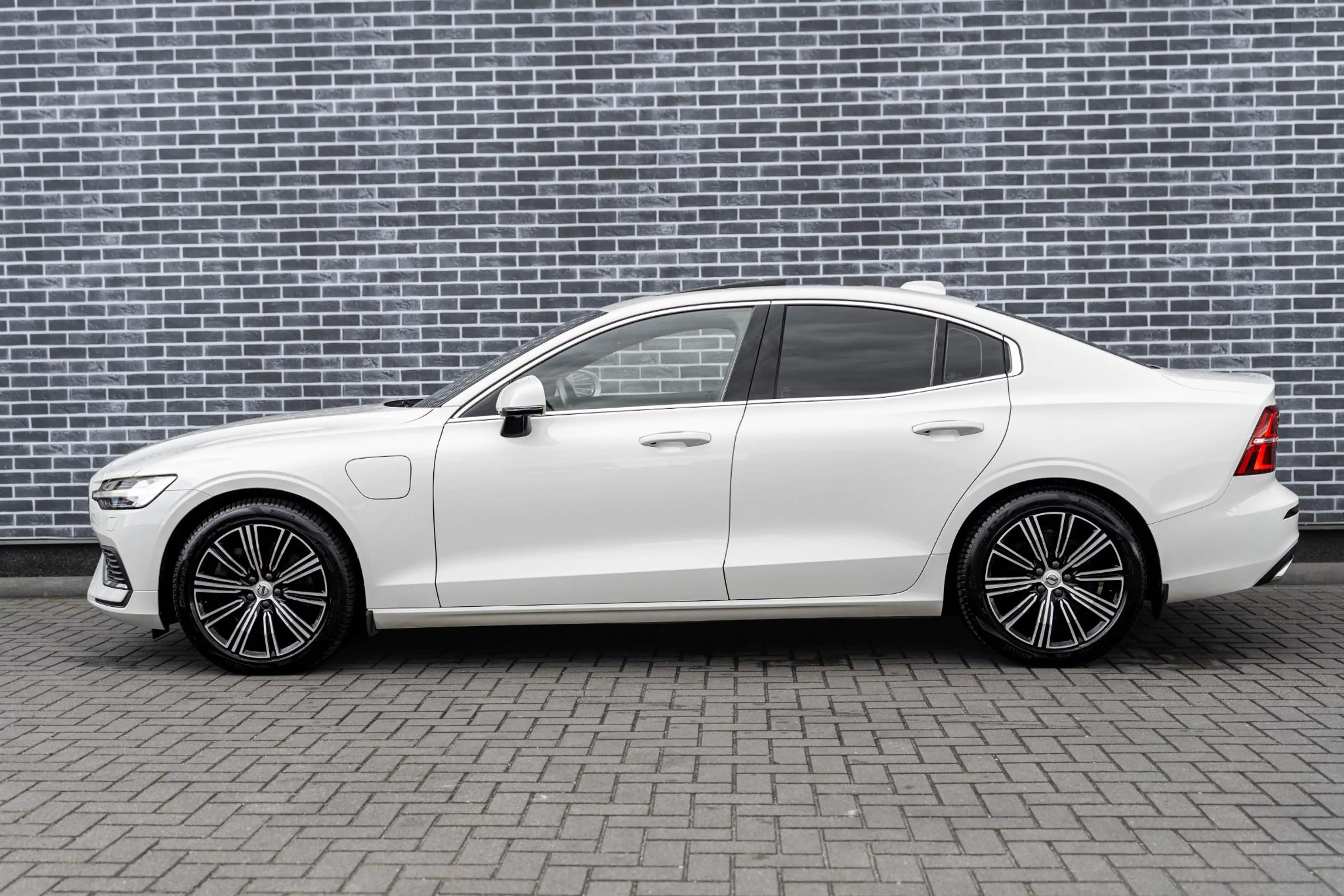 Volvo S60 2.0 Recharge T8 AWD Inscription | Adaptieve Cruise — photo 4