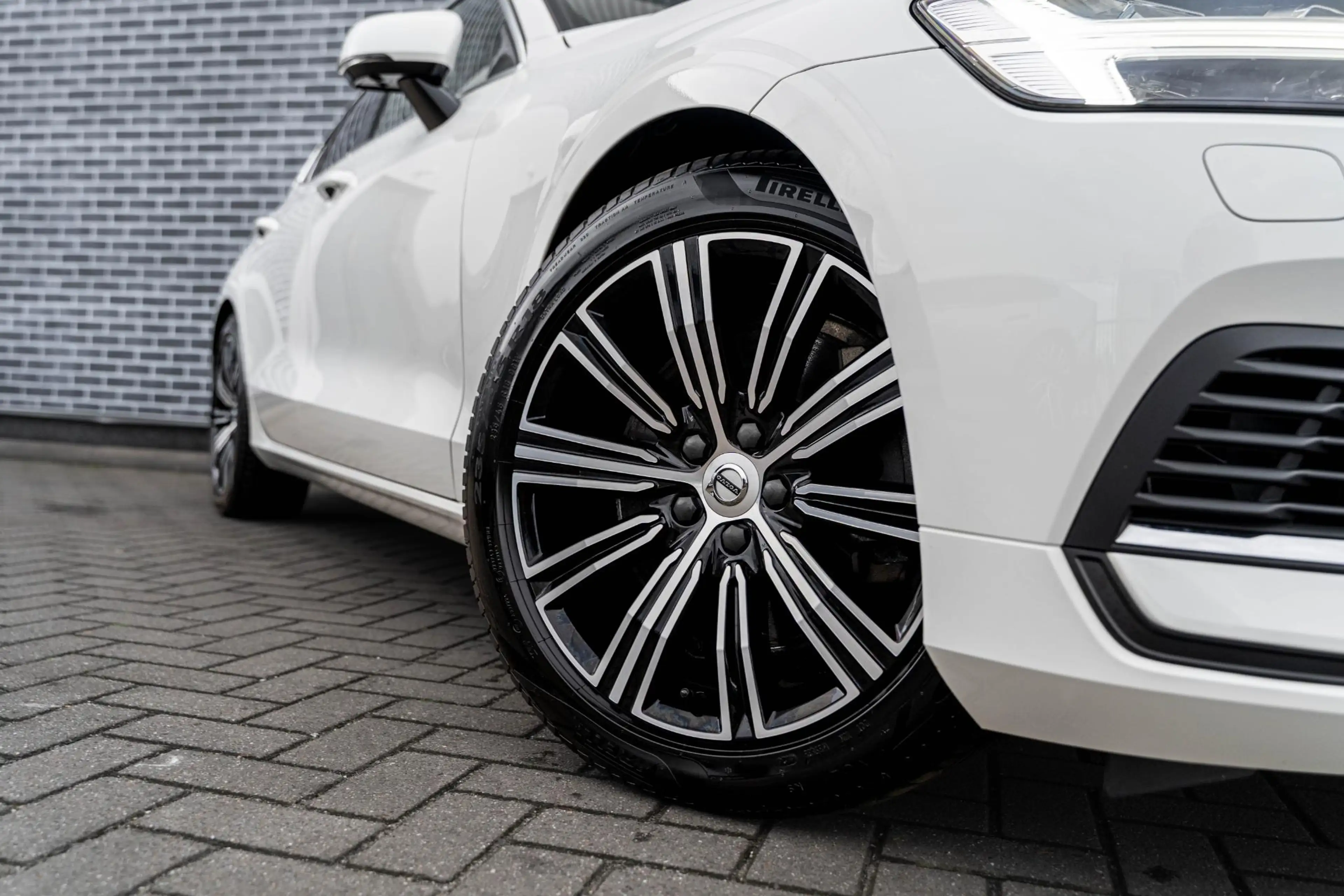 Volvo S60 2.0 Recharge T8 AWD Inscription | Adaptieve Cruise — photo 11