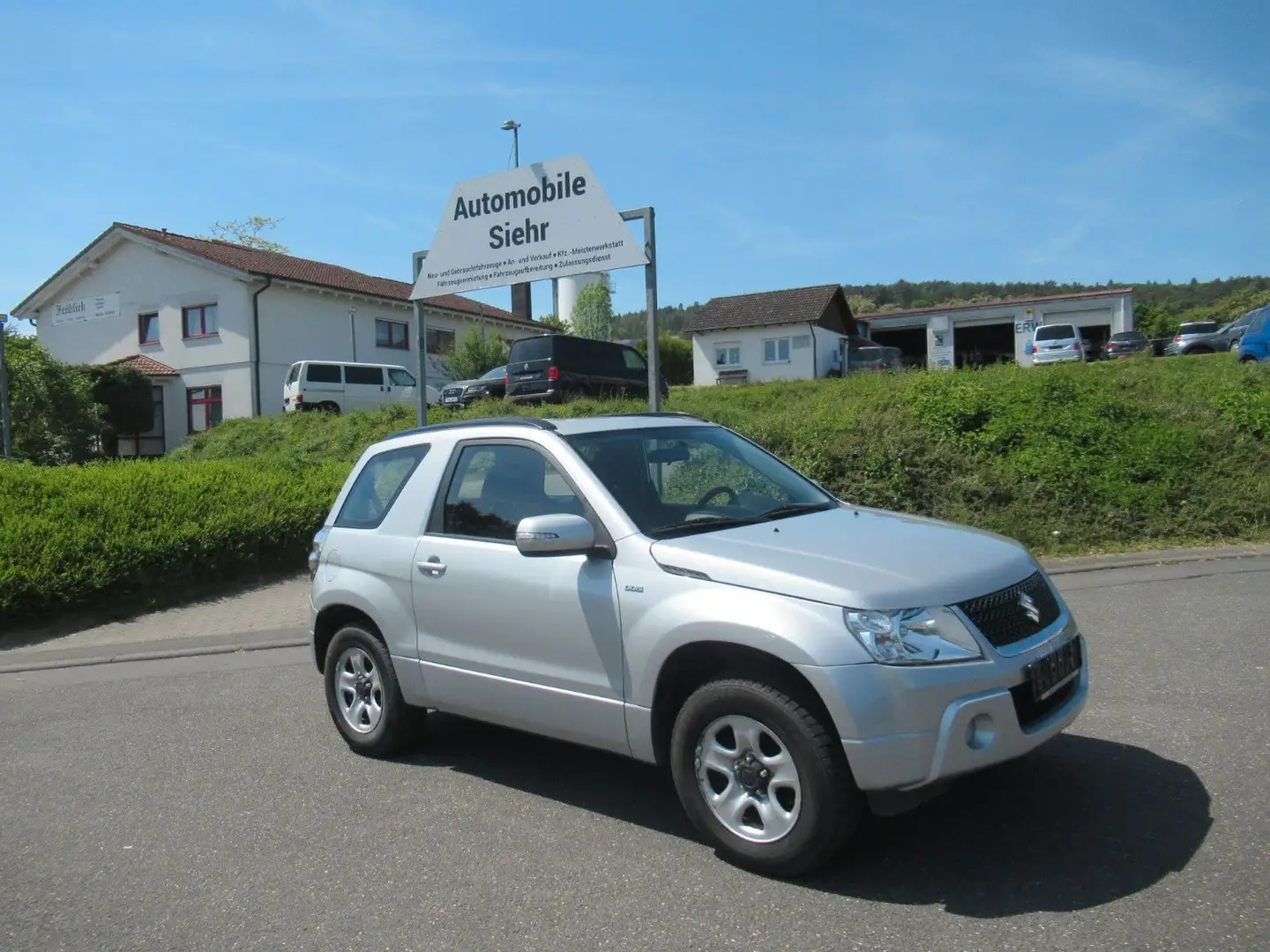 Suzuki Grand Vitara 1.9 DDIS Comfort Silber - 2