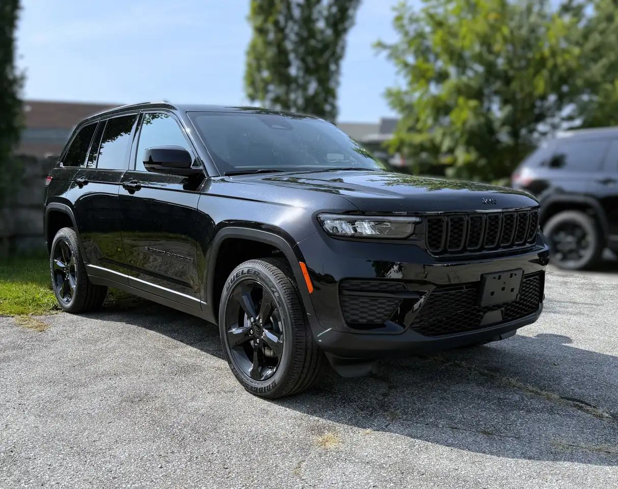 Jeep Grand Cherokee снимка Jeep Grand Cherokee