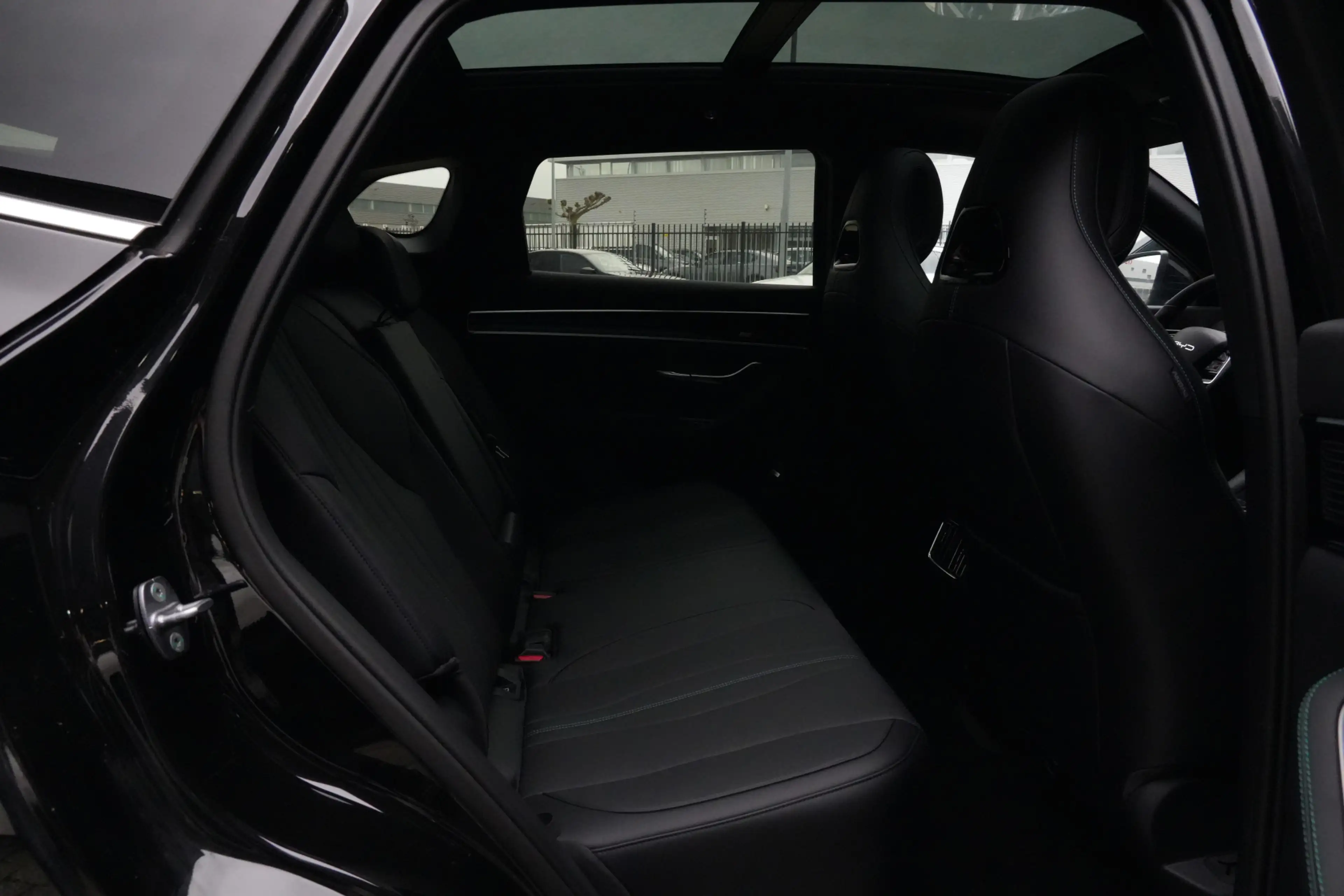 BYD Seal U 1.5 DM-i PHEV FWD Boost 218pk Panoramdak/Stoelverw — photo 27