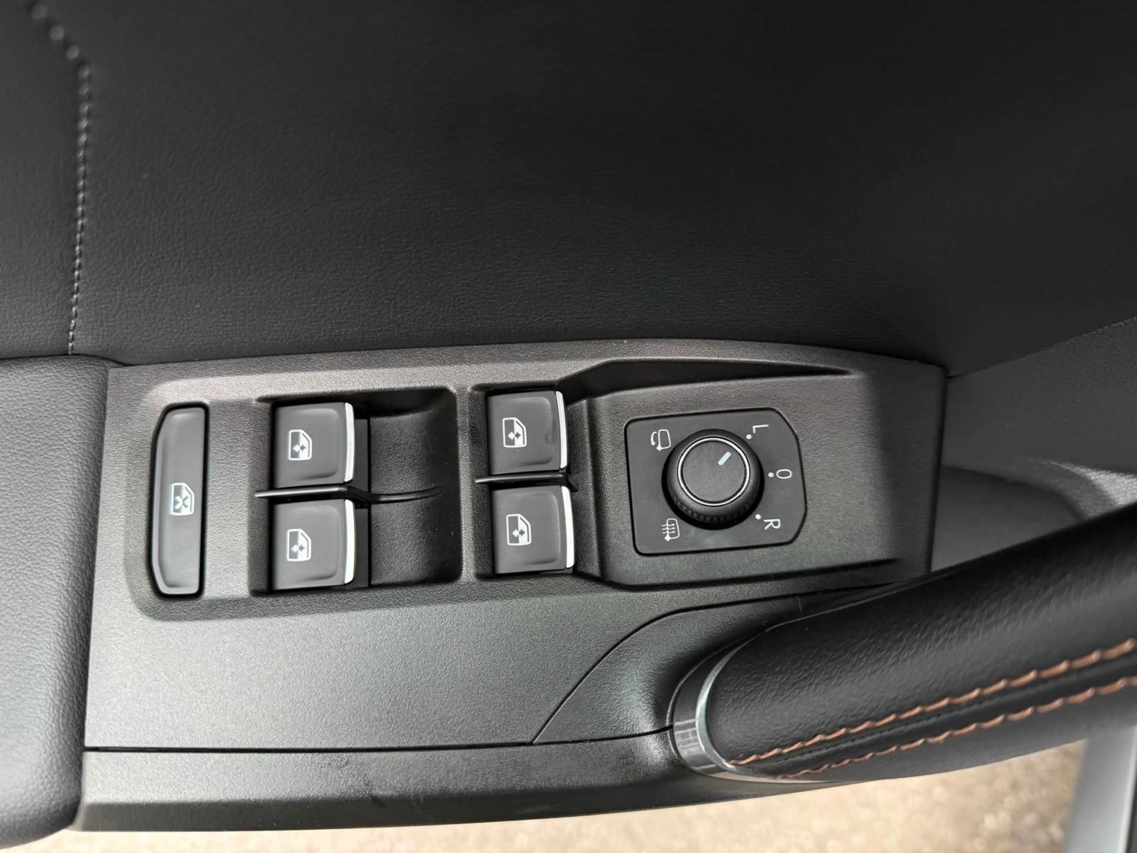 CUPRA Leon Basis * KAMERA * MATRIX-LED * AMBIENTE* — photo 12