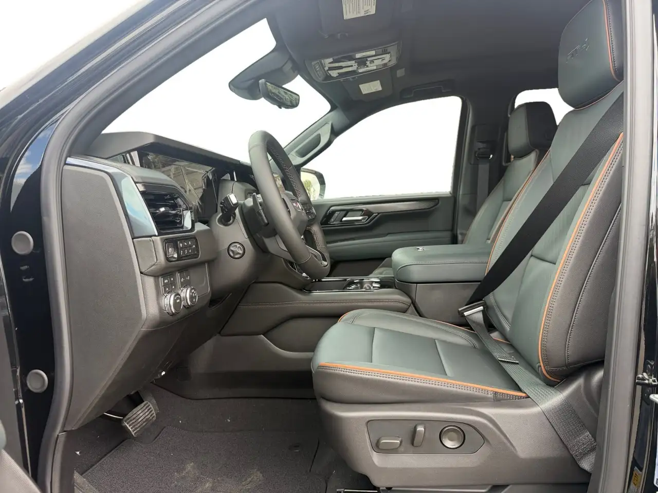 GMC Yukon photo GMC Yukon