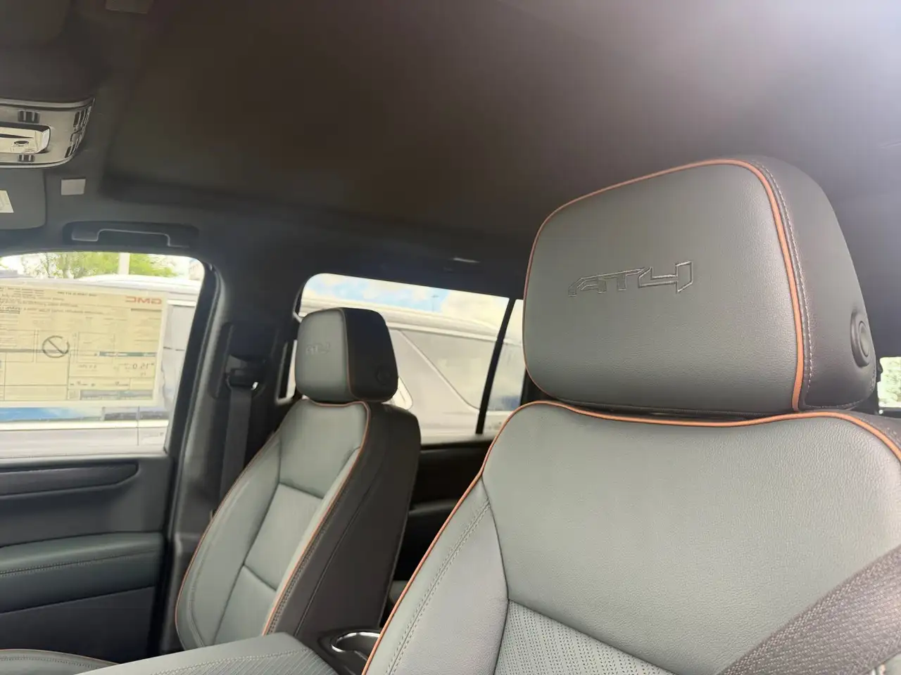GMC Yukon photo GMC Yukon
