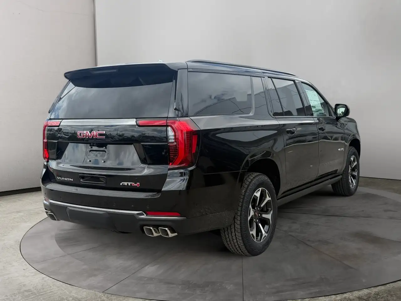 GMC Yukon photo GMC Yukon