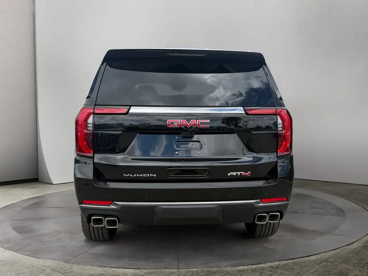 GMC Yukon photo GMC Yukon