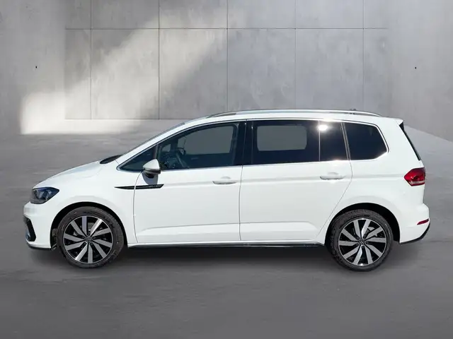 Volkswagen Touran view 2