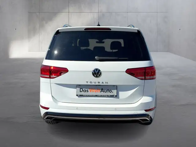 Volkswagen Touran view 4