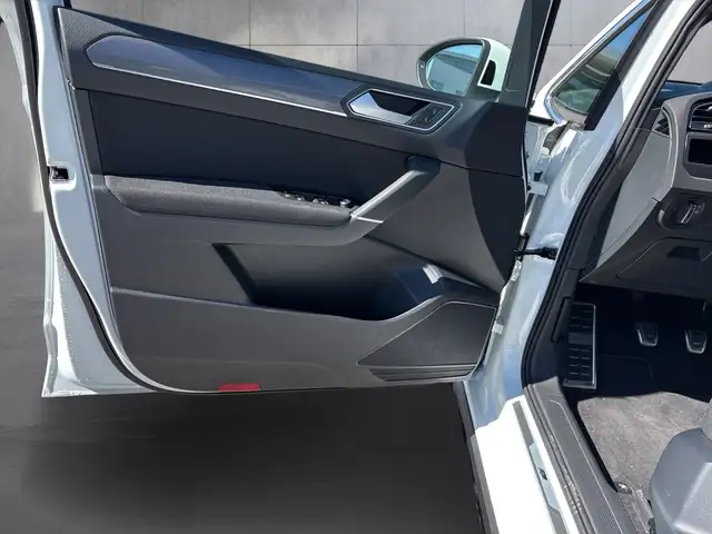 Volkswagen Touran view 15