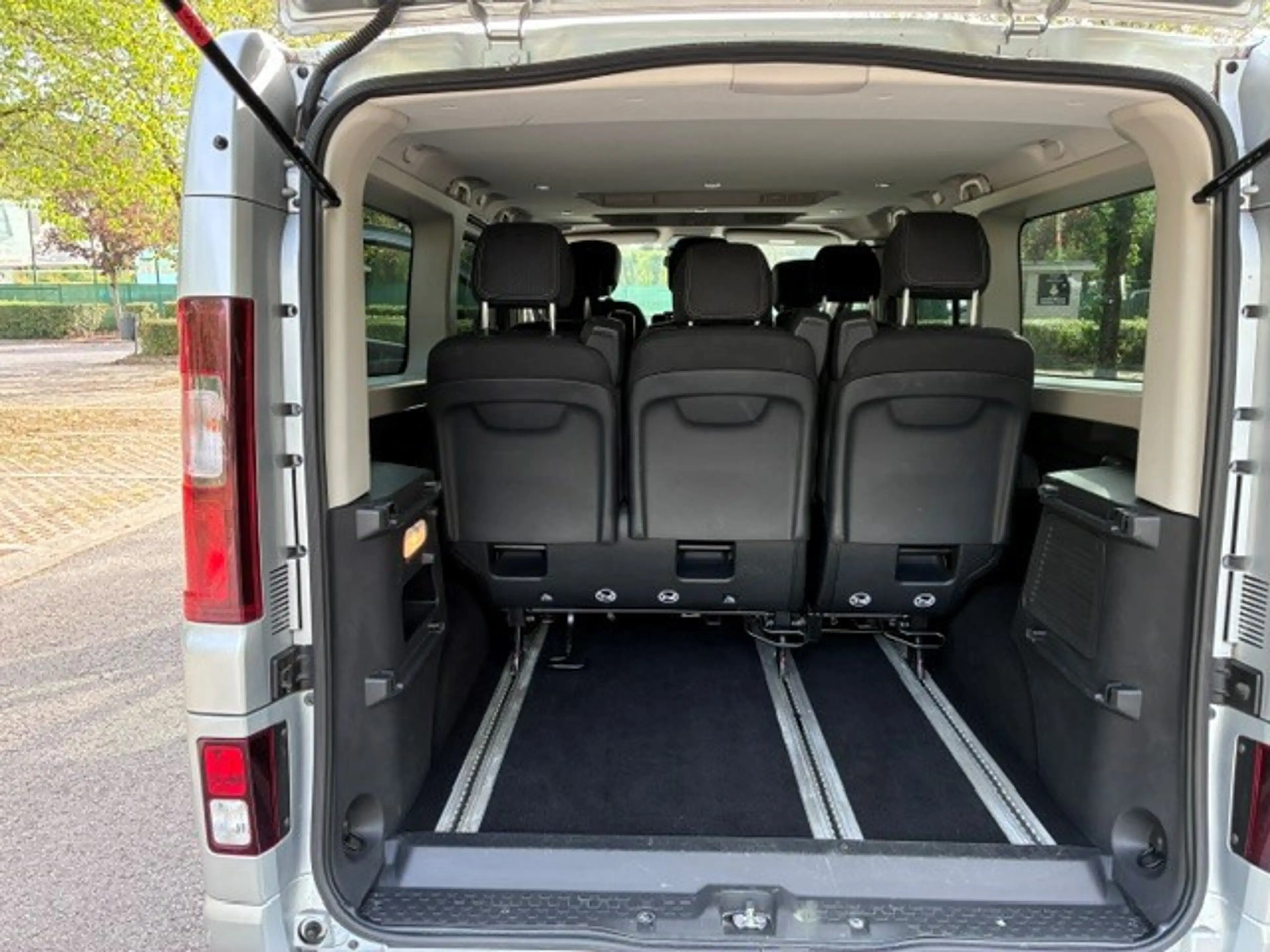 Renault Trafic Grand Passenger Intens Blue dci 170 AUTO — photo 8