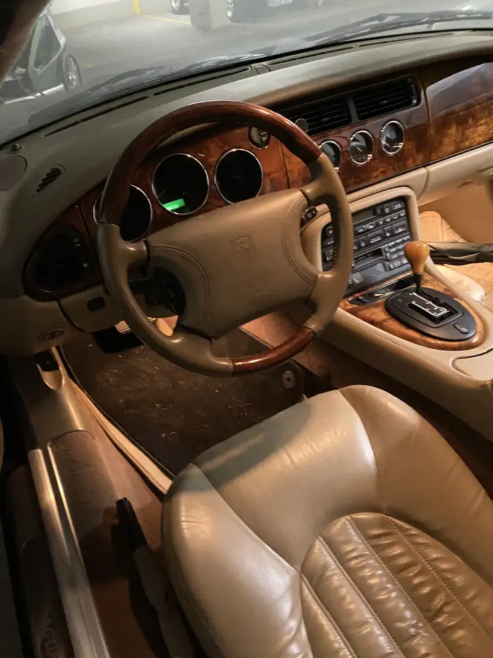 Jaguar XK8 Cabriolet, foto 3