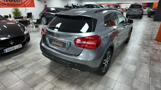 Mercedes-Benz Gla view 6