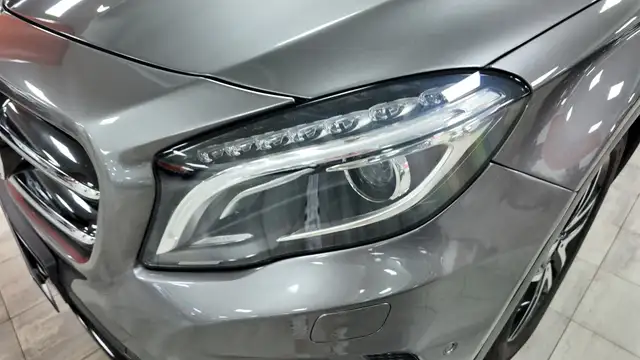 Mercedes-Benz Gla view 10
