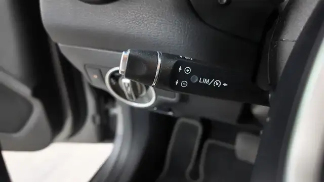Mercedes-Benz Gla view 26