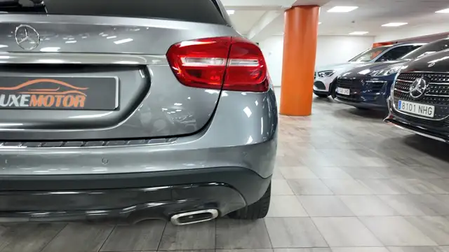 Mercedes-Benz Gla view 14