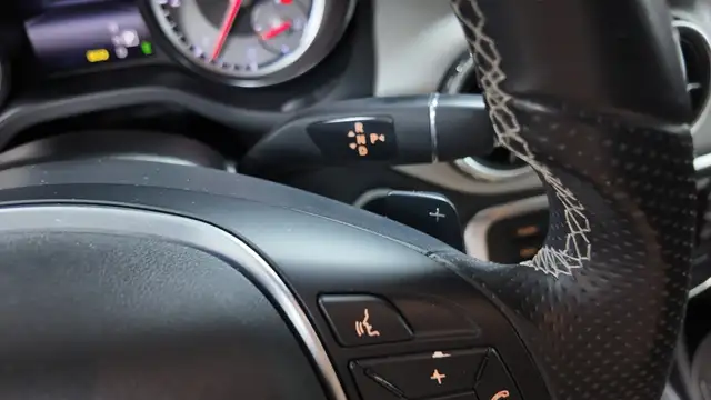 Mercedes-Benz Gla view 27