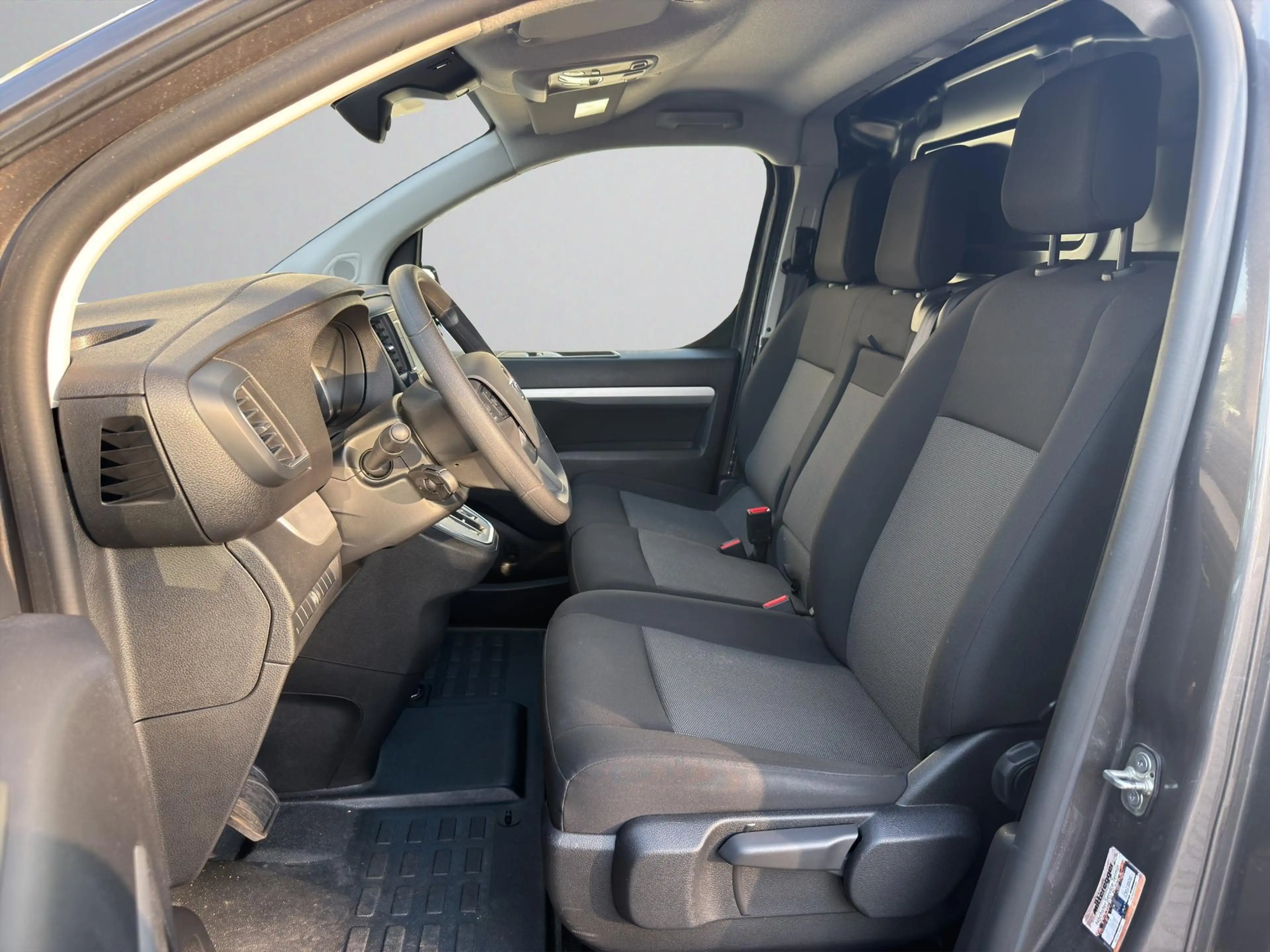 Opel Vivaro Kasten e L Edition 75KWh Batt Navi — photo 11
