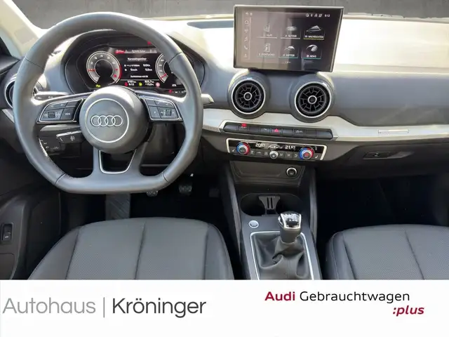Audi Q2 view 13