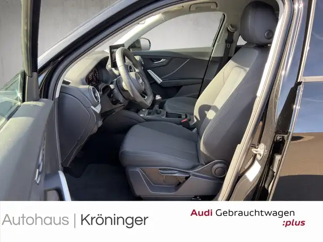 Audi Q2 view 7