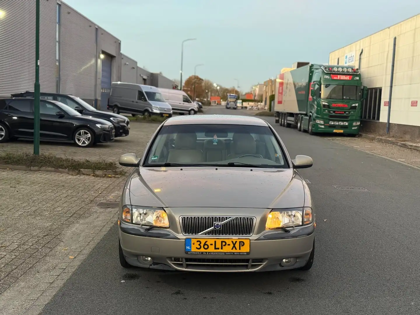 Volvo S80 2.4 170PK AUTOMAAT AIRCO/CRUISE! INRUILKOOPJE! Beige - 2