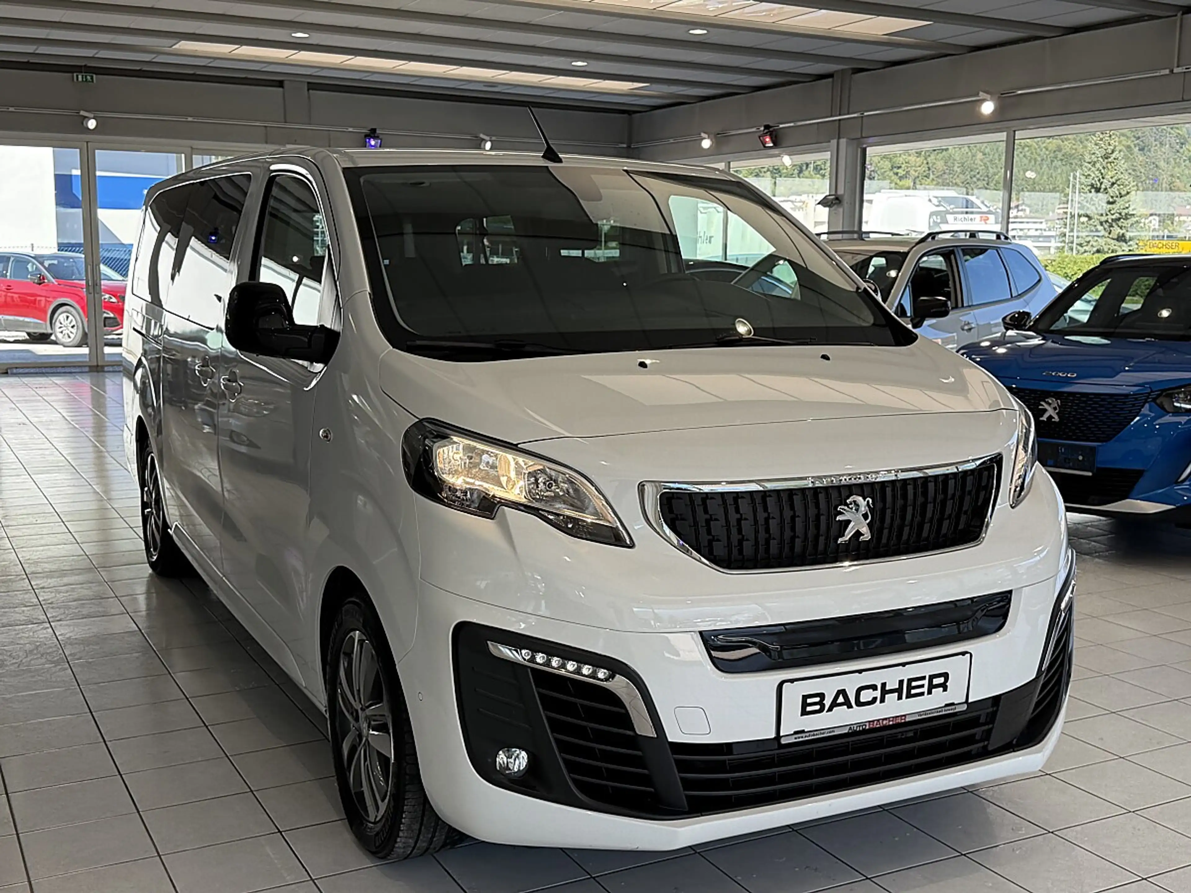 Peugeot Traveller e-Traveller Active L3 100kW Batterie 75kWh — photo 7