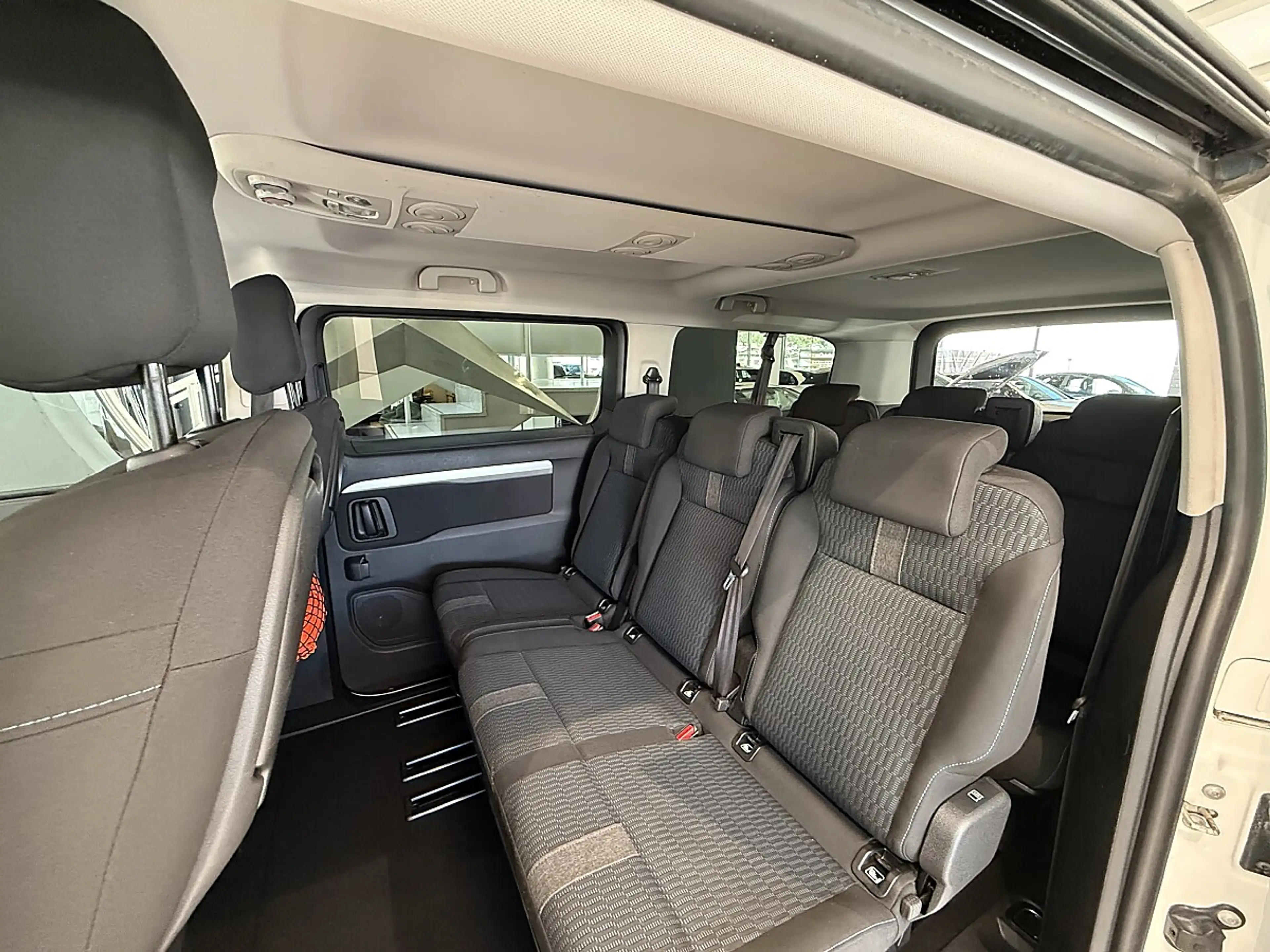 Peugeot Traveller e-Traveller Active L3 100kW Batterie 75kWh — photo 13