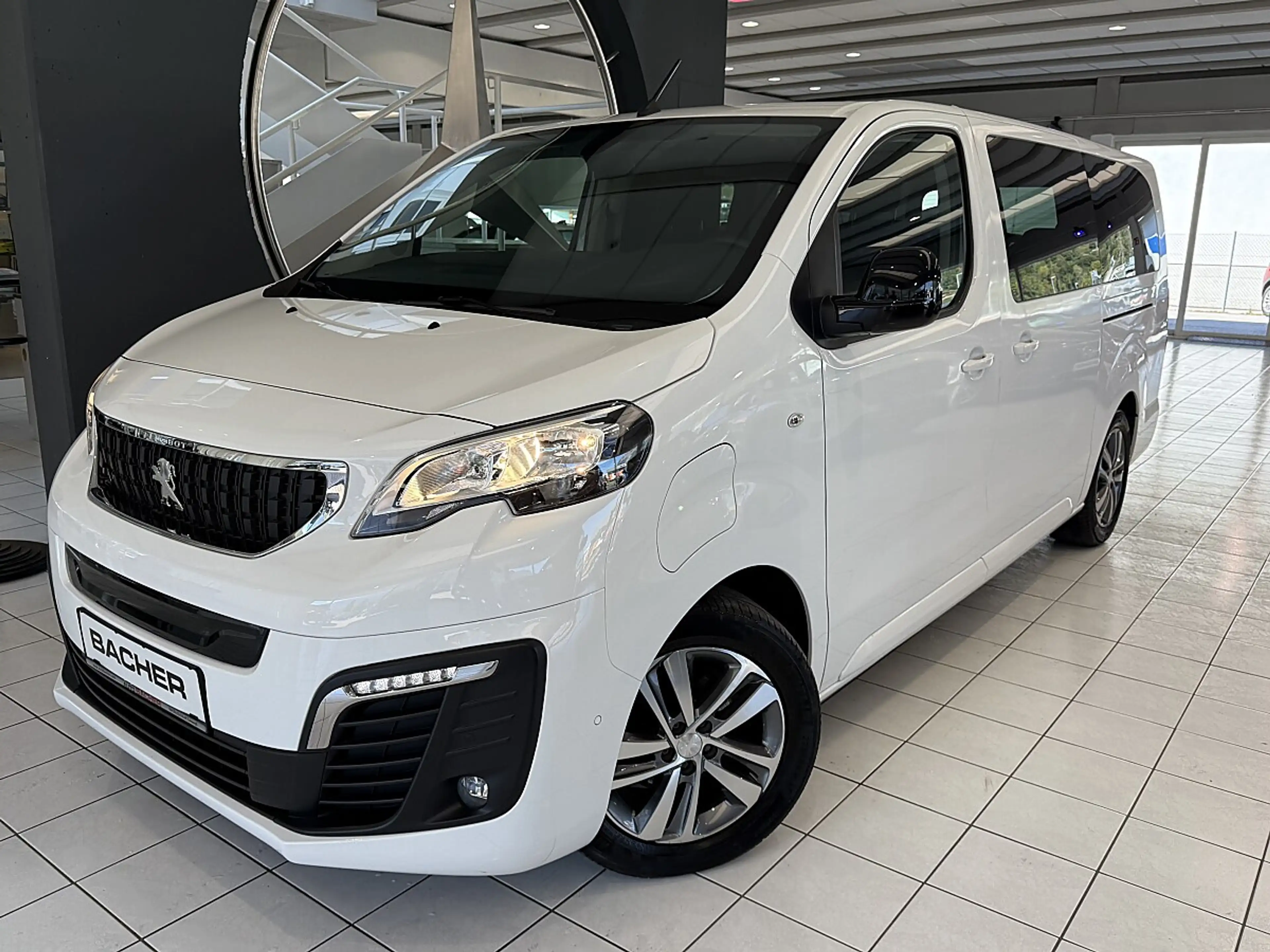 Peugeot Traveller e-Traveller Active L3 100kW Batterie 75kWh — photo 2