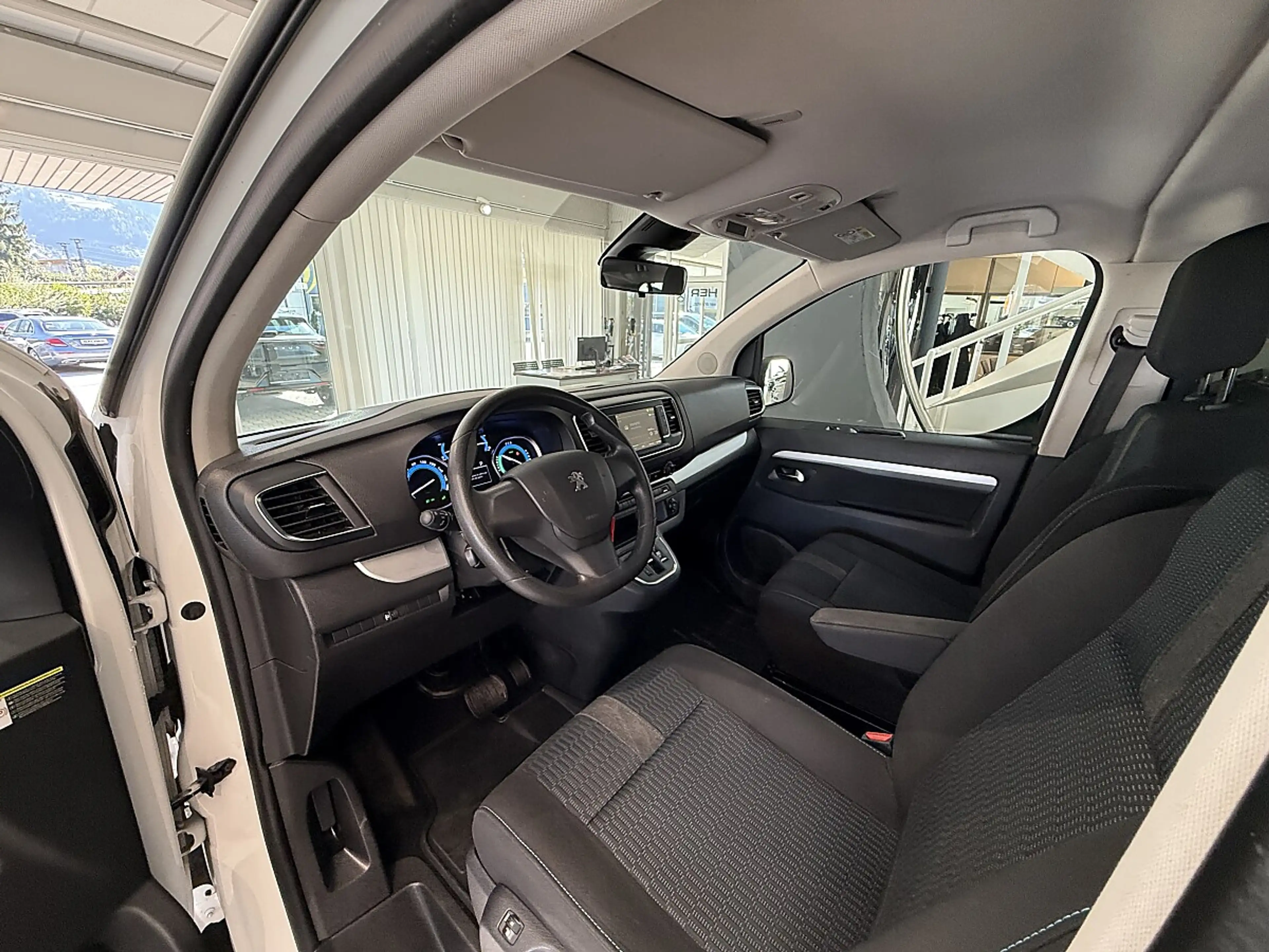 Peugeot Traveller e-Traveller Active L3 100kW Batterie 75kWh — photo 11