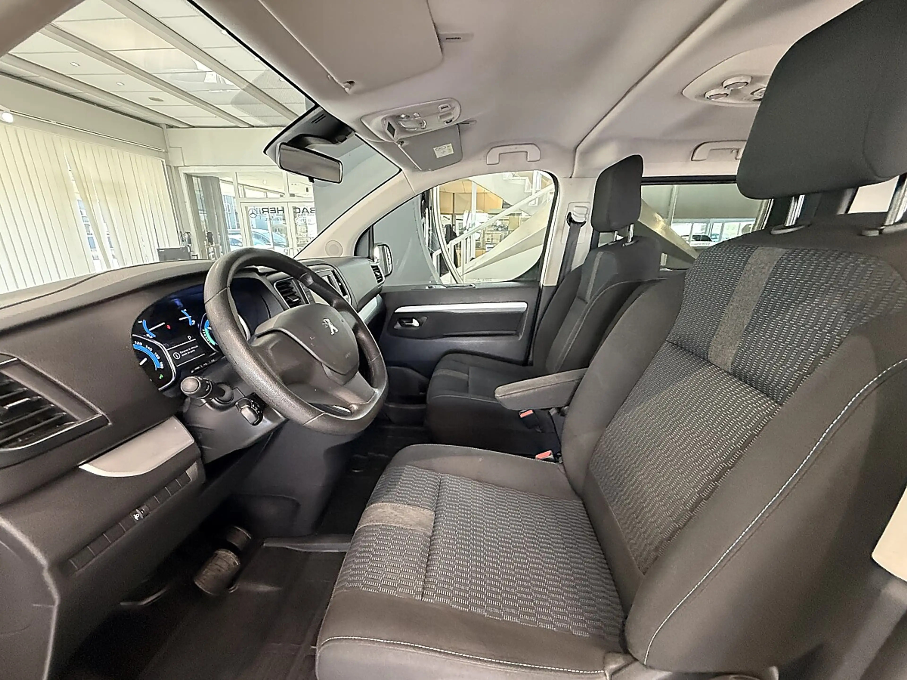 Peugeot Traveller e-Traveller Active L3 100kW Batterie 75kWh — photo 10