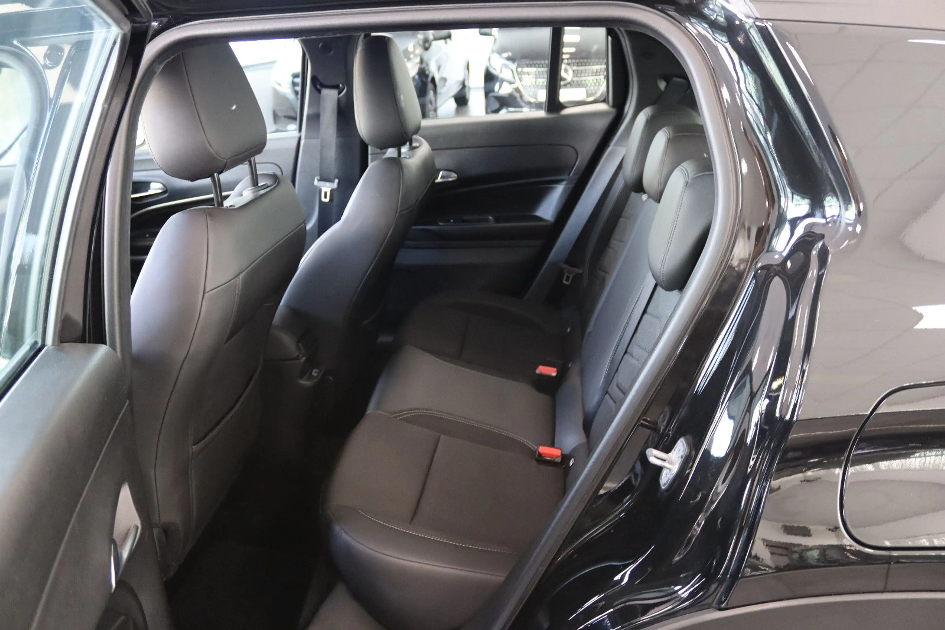 Jeep Avenger 1.2 Altitude * 1.HAND + 28TKM * — photo 14