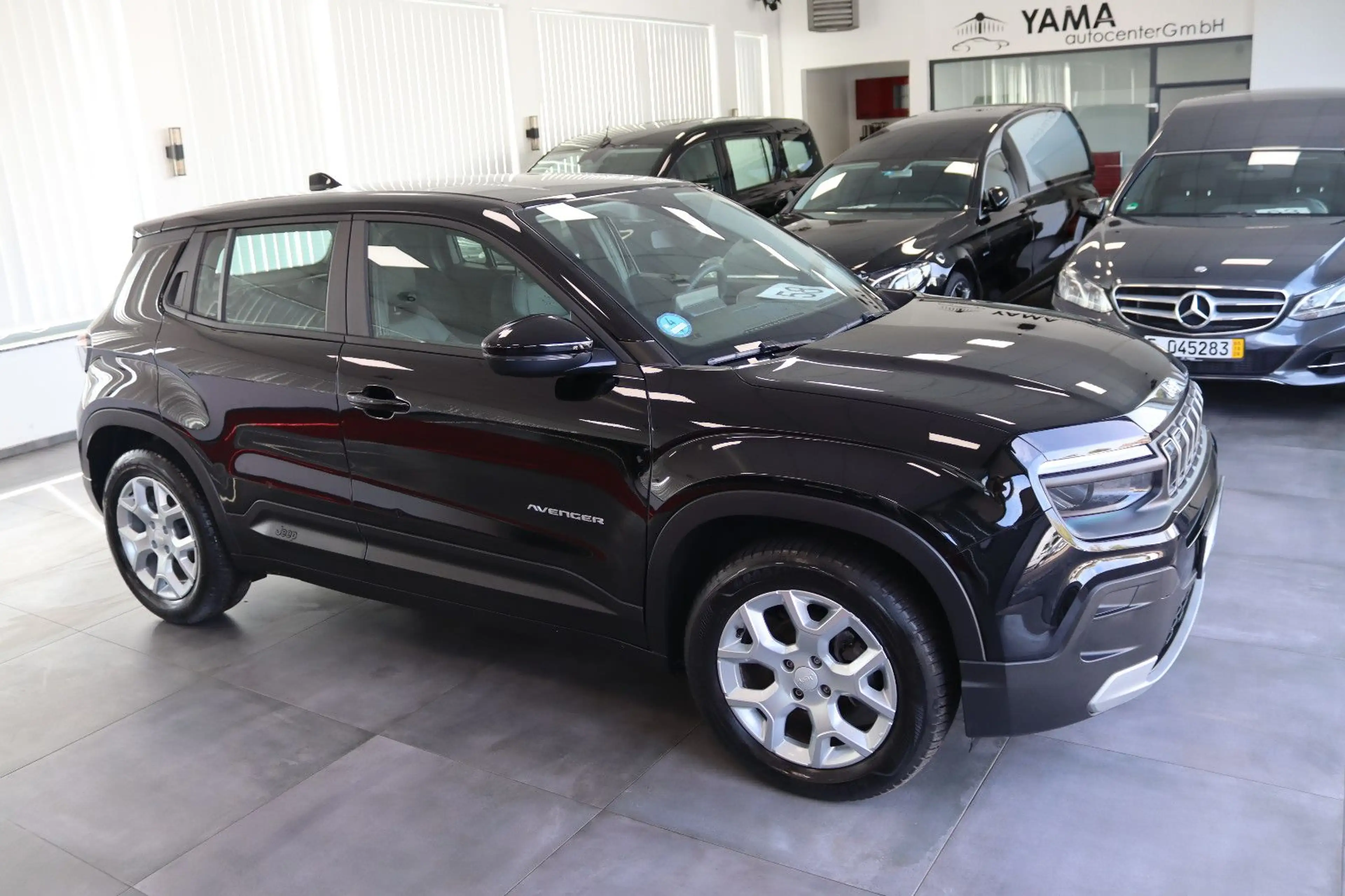 Jeep Avenger 1.2 Altitude * 1.HAND + 28TKM * — photo 4