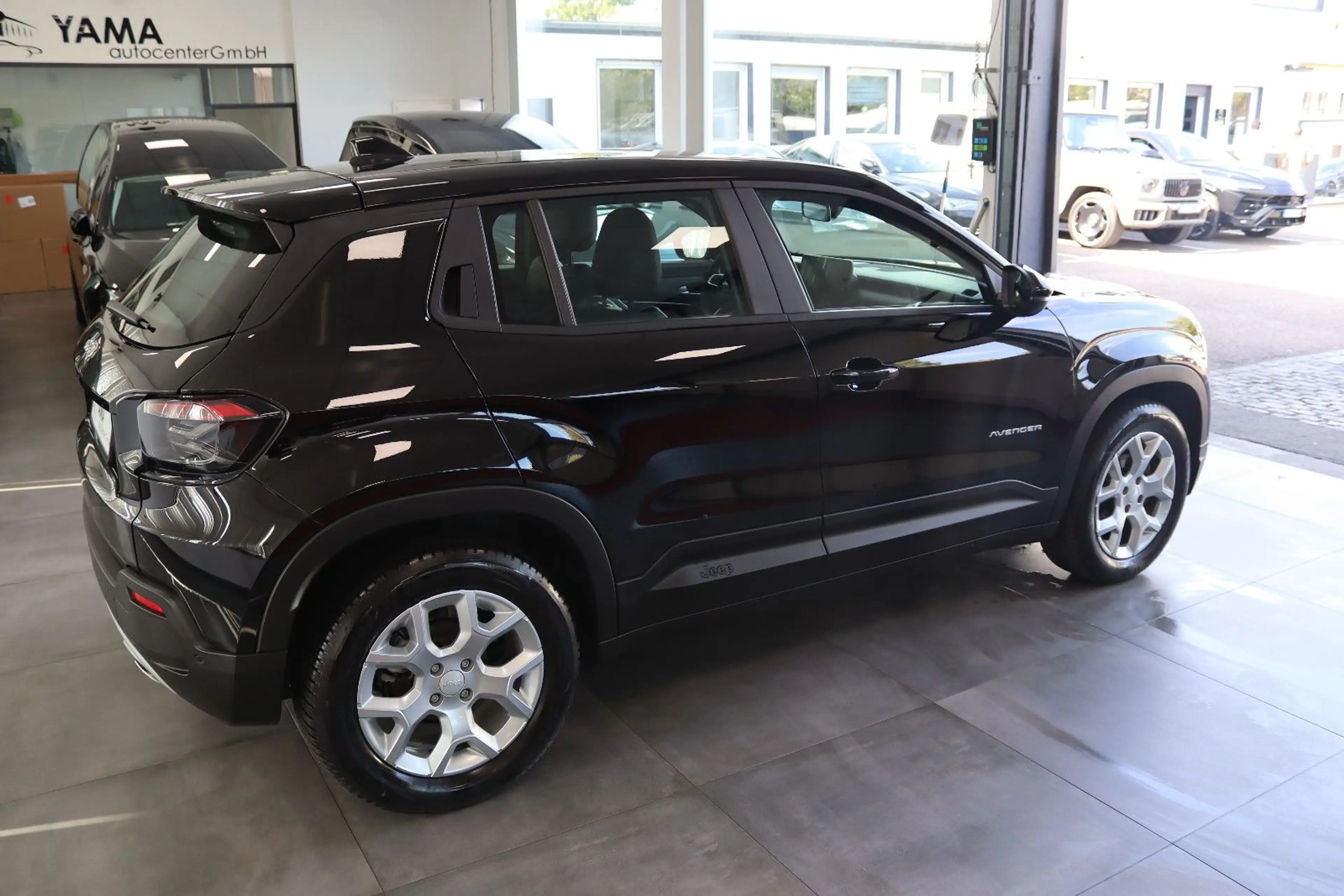 Jeep Avenger 1.2 Altitude * 1.HAND + 28TKM * — photo 3