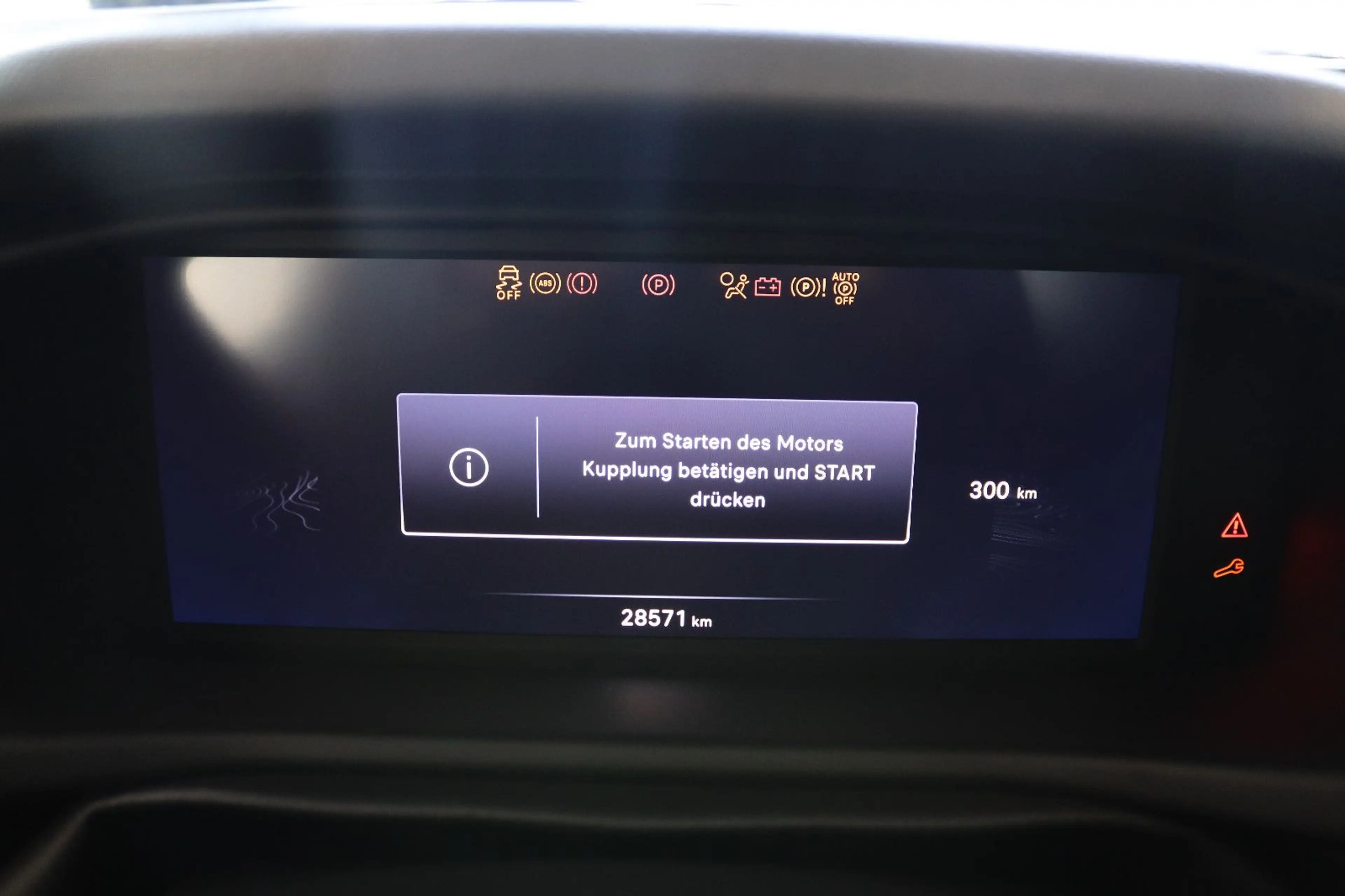Jeep Avenger 1.2 Altitude * 1.HAND + 28TKM * — photo 12