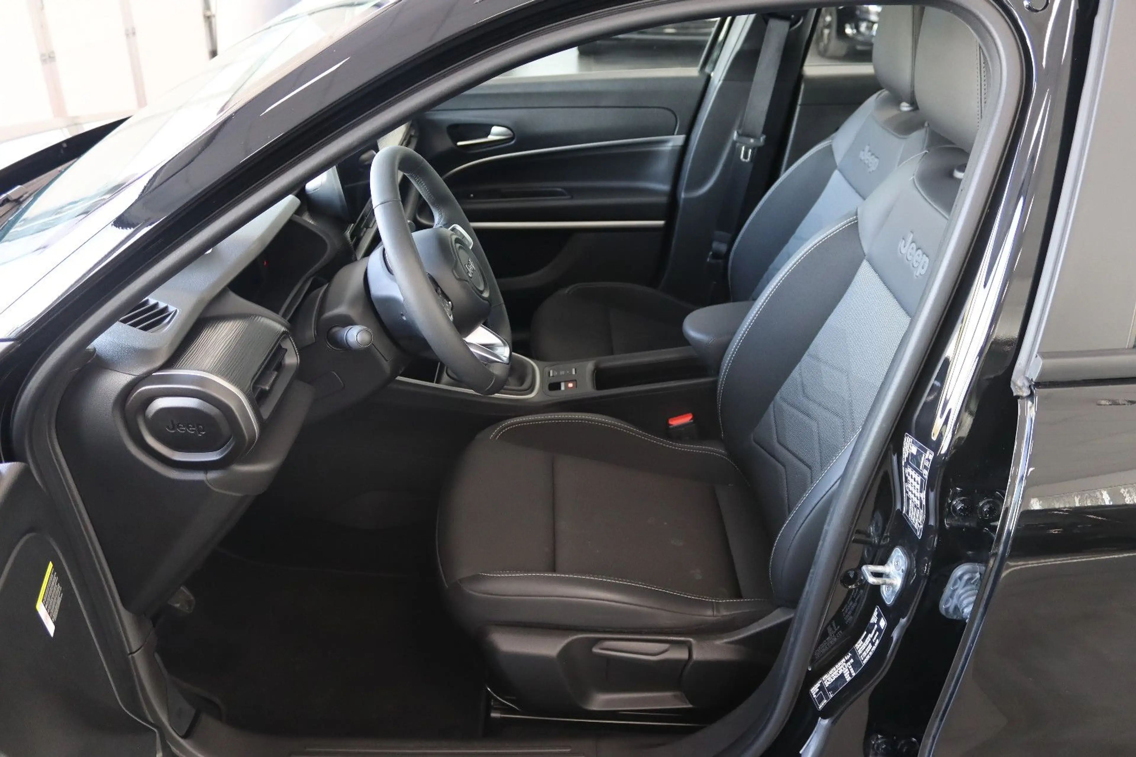 Jeep Avenger 1.2 Altitude * 1.HAND + 28TKM * — photo 9