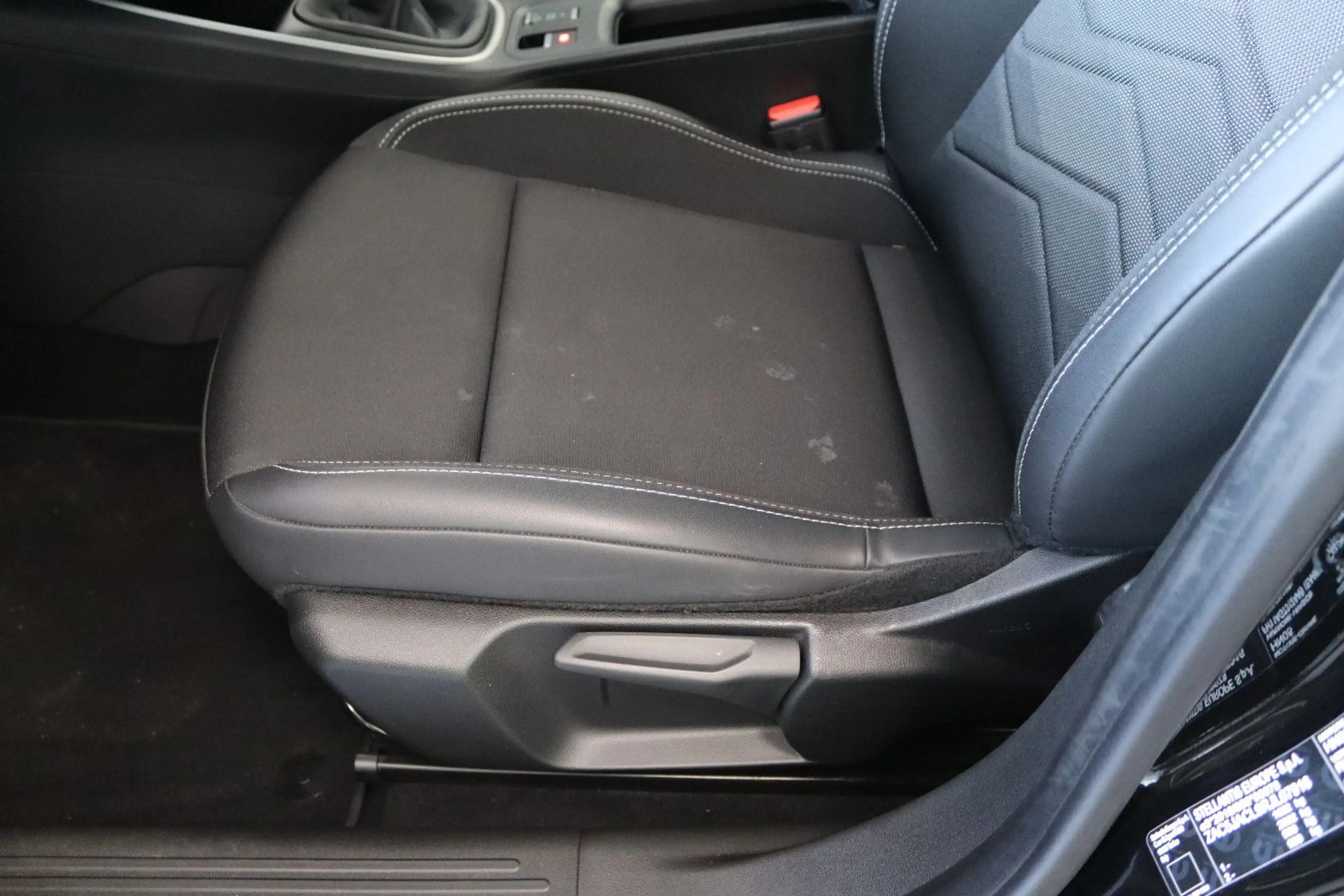 Jeep Avenger 1.2 Altitude * 1.HAND + 28TKM * — photo 10