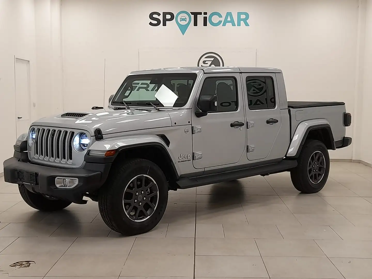 Jeep Gladiator 3.0 Diesel V6 Overland Ezüst - 1