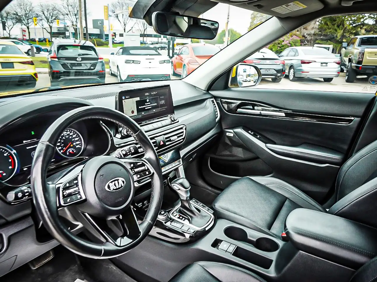 Kia Seltos снимка Kia Seltos