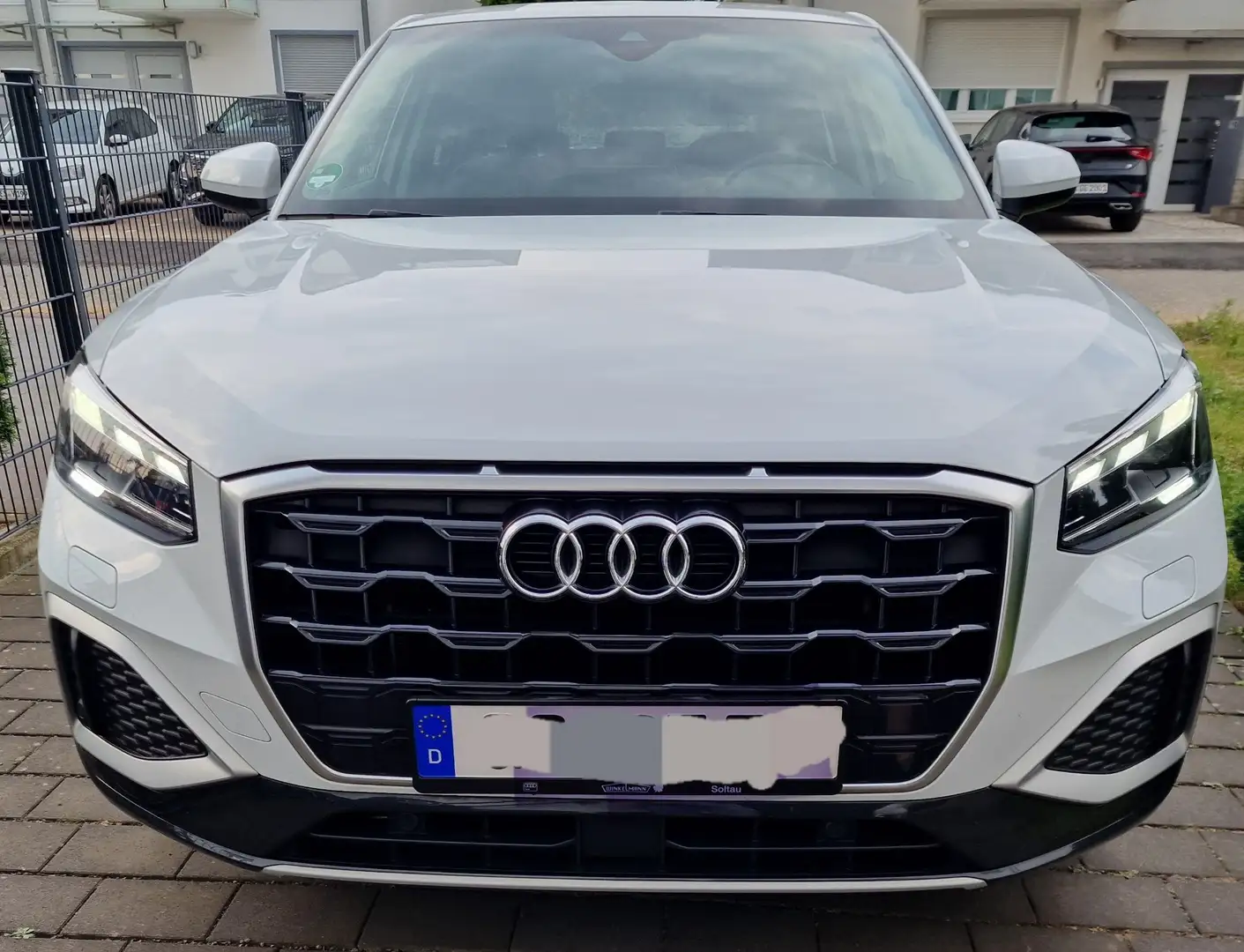 Audi Q2 35 TFSI advanced Weiß - 1