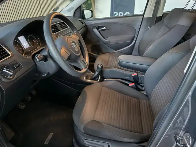 Volkswagen Polo view 12