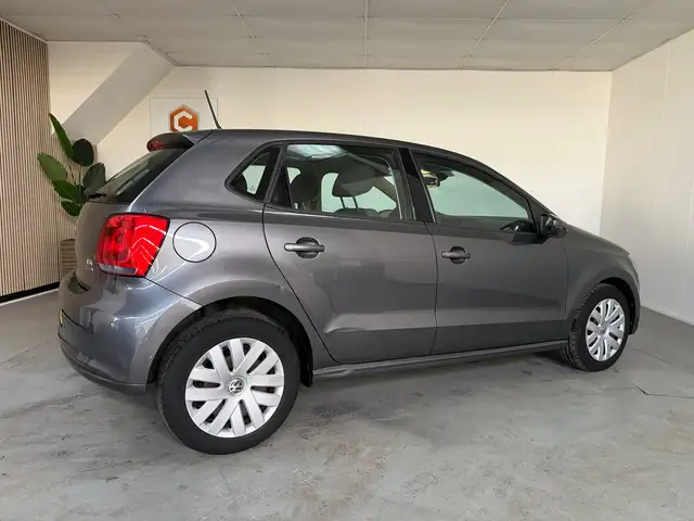 Volkswagen Polo view 7