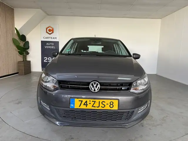Volkswagen Polo view 6