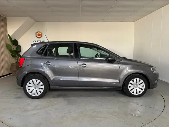 Volkswagen Polo view 8