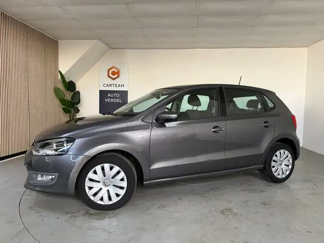 Volkswagen Polo view 4