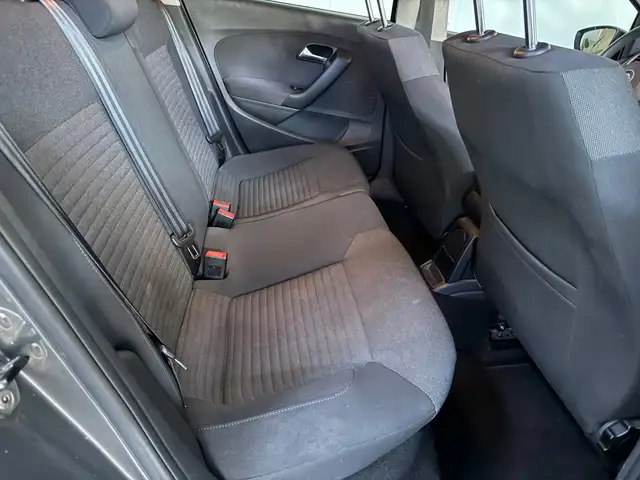 Volkswagen Polo view 14