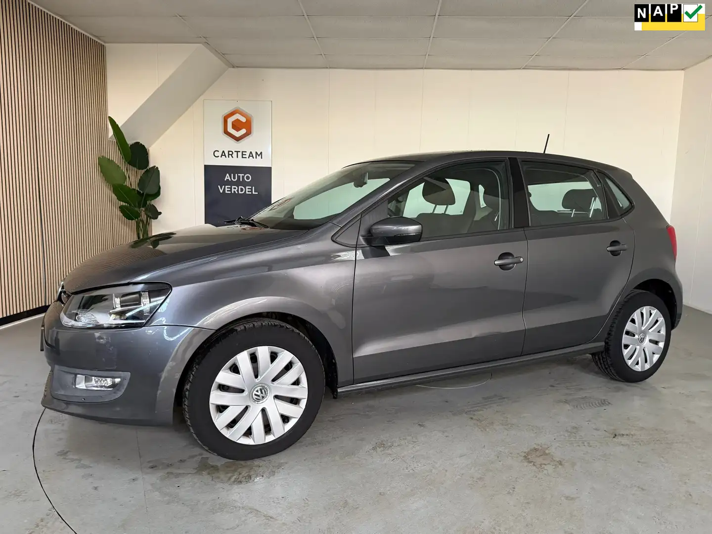 Volkswagen Polo 1.2 TSI BlueMotion Comfortline Airco, Cruise contr Grijs - 1