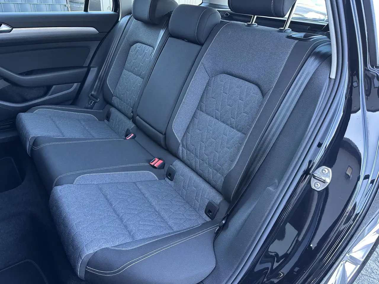 Volkswagen Passat Variant GTE NAV+IQ-LIGHT+AHK+KAMERA+17ZO 11