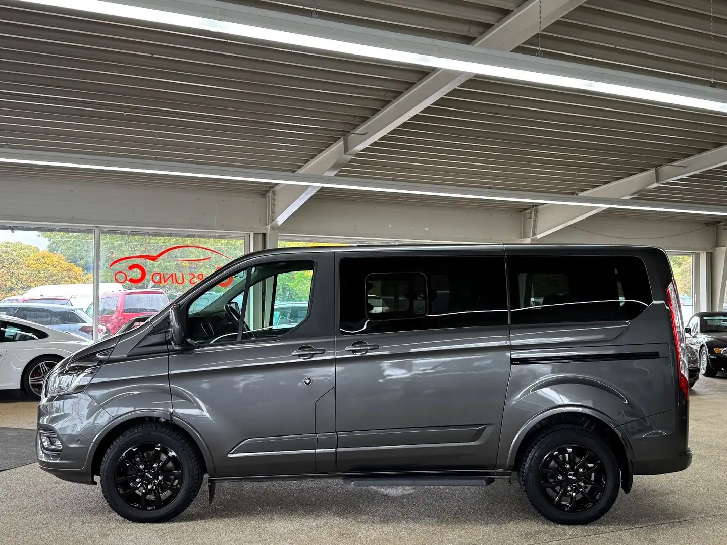 Ford Tourneo Custom L1 8Sitz *STHZ*AHK*SHZ*NAV*TEM*BX Grau - 2