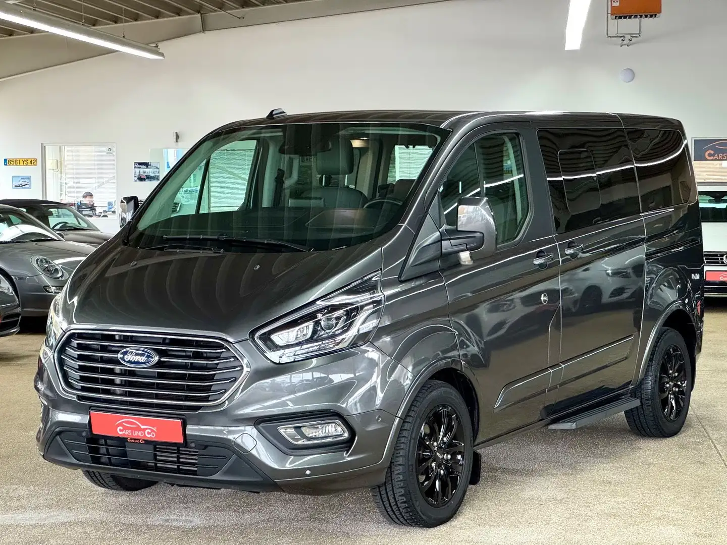 Ford Tourneo Custom L1 8Sitz *STHZ*AHK*SHZ*NAV*TEM*BX Grau - 1